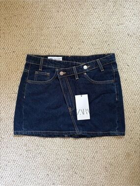 ZARA Dark Blue Denim Mini Skirt with Contrast Stitching